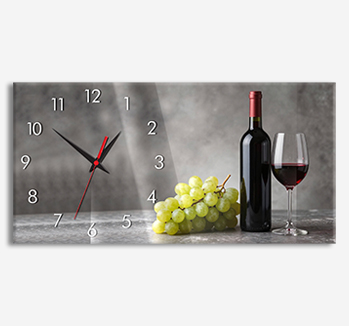 Круглые часы из стекла